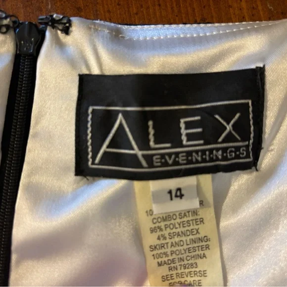 Alex Lace and Satin Evening Dress - Picture 5 of 5